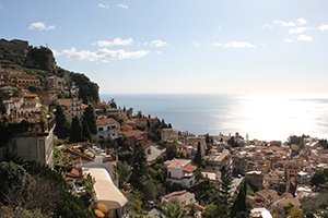 Hus och hav på Sicilien